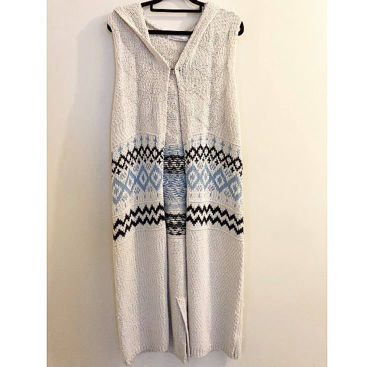 Pre-loved 'Brave + True' Hooded Sleeveless Knit Medium