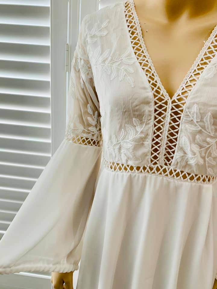 Lucy Couture Embroidered White Mini Dress size M