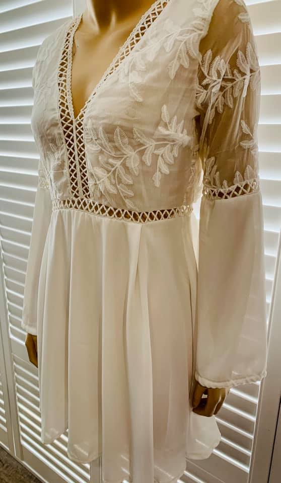 Lucy Couture Embroidered White Mini Dress size M