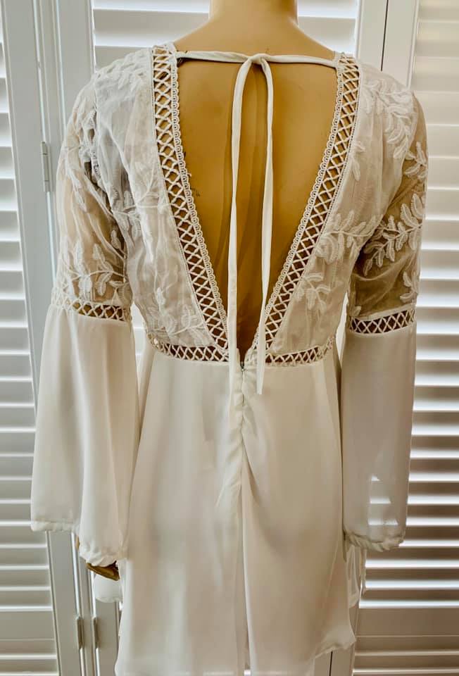 Lucy Couture Embroidered White Mini Dress size M